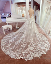 Gorgeous Spaghetti-Straps Lace Wedding Dresses Tulle Sleeveless Bridal Gowns